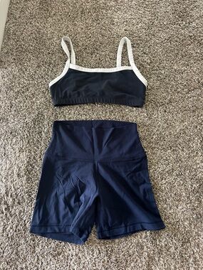 Aritzia golden navy biker short bra set